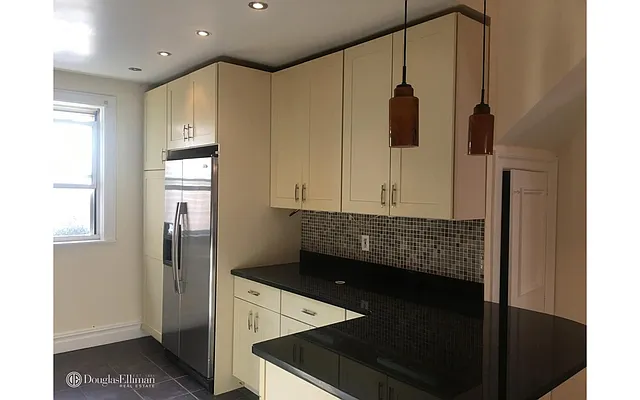 Rented by Douglas Elliman | media 19