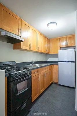 Rented by City Connections Realty | media 28