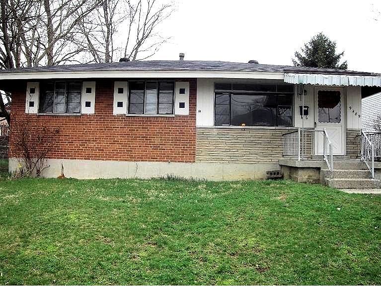 Front of the home. Great brick curb appeal.