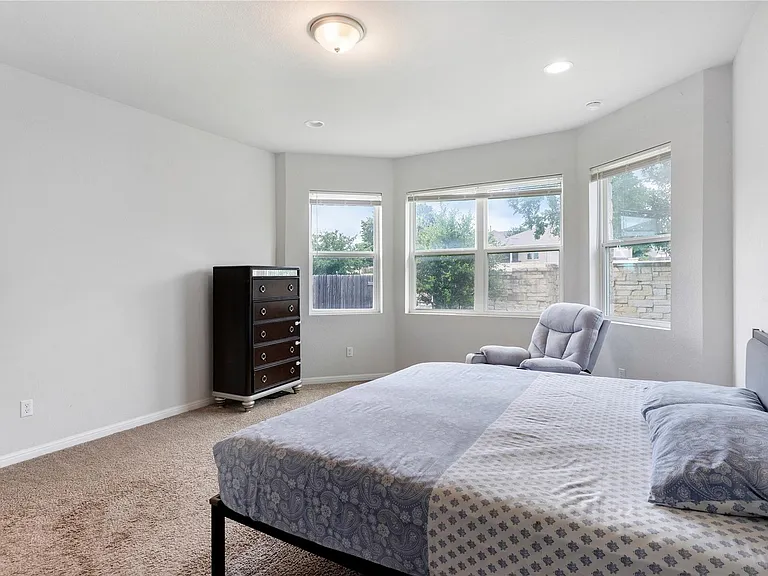 420 Winding Hollow Ln — Photo 18