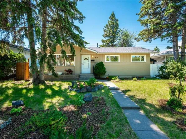 90 N Armstrong Cres SE, Calgary, AB T2J 0X3