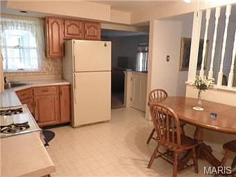 5th image of 60 Saint Alice Ln