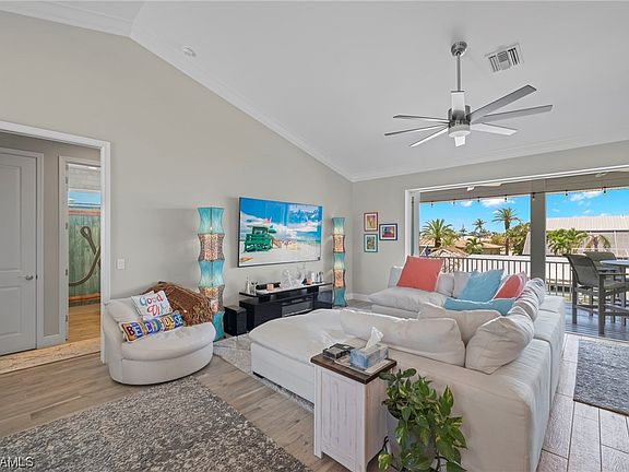 3rd image of 256 Ibis St