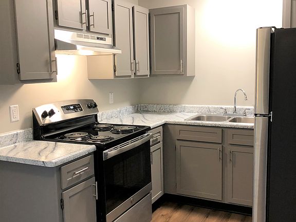4th image of 1900 Apartment Dr APT 4