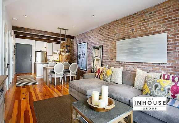 Sold by The In House Group | media 21