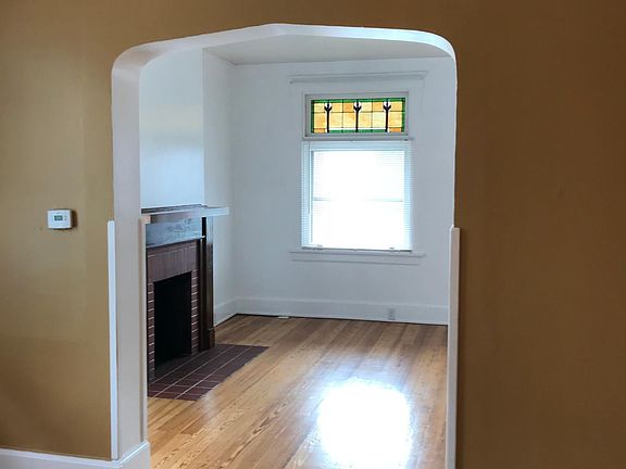 2nd image of 3242 Berwyn Pl #1