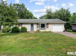 1303 6th St #A, Orion, IL 61273