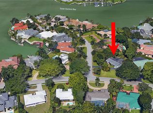3225 Crayton Rd, Naples, FL 34103