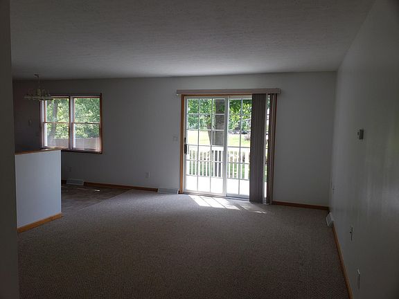 4th image of 194 Carter Grove Dr