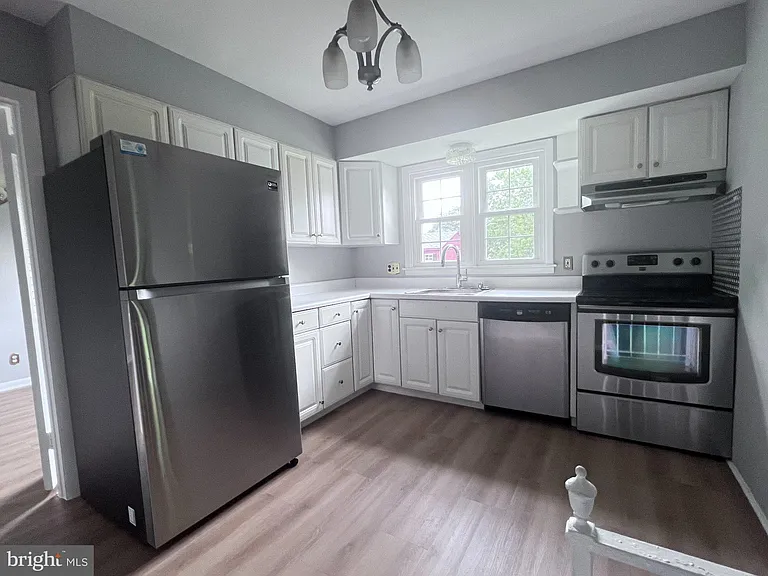 8407 Thornton Rd — Photo 11