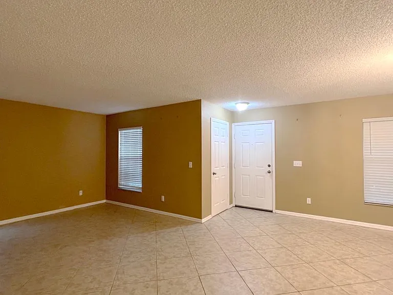 831 Horseshoe Falls Dr — Photo 9