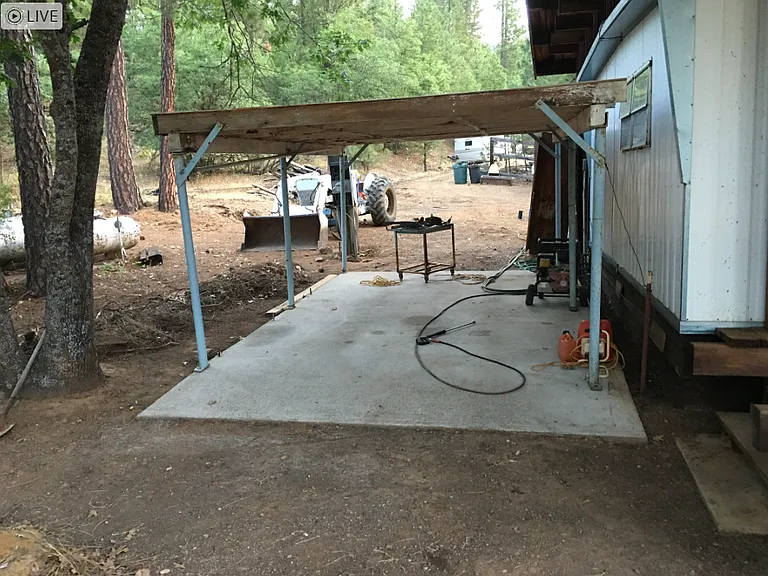 2675 N Valley Rd — Photo 5