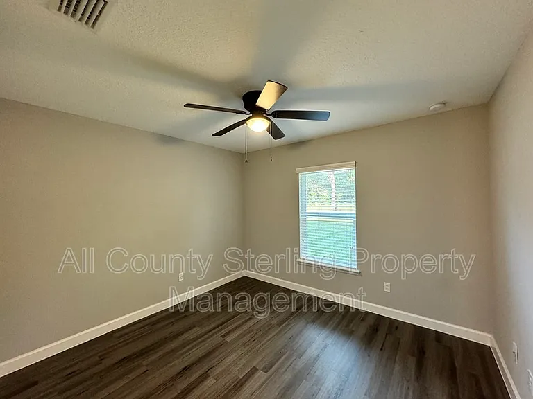 217 SW Tigerview Gln #2 — Photo 10