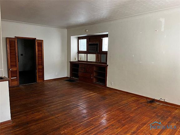 5th image of 1422 Tecumseh St