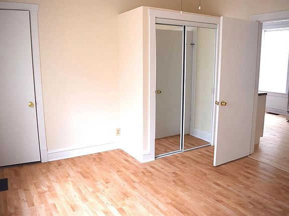 3rd image of 2046 N Spaulding Ave #1