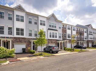 204 Emerald Dr, Branchburg, NJ 08876