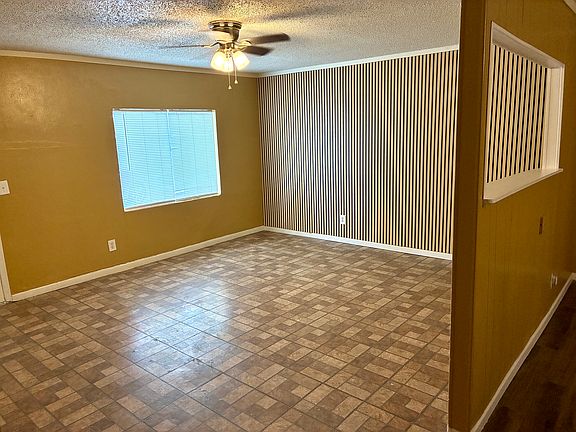 2nd image of 401 Avenue J #2