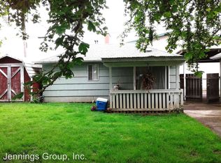 716 N 12th St #B, Springfield, OR 97477