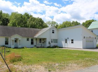 25 High St, Milo, ME 04463