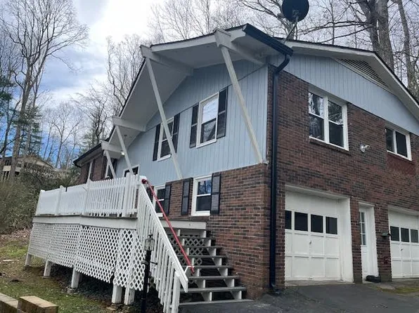 109 Long John Dr, Hendersonville, NC 28791