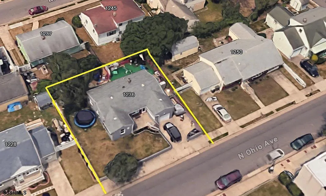 3 bed, 1.5 bath, $2,450 — Photo 3