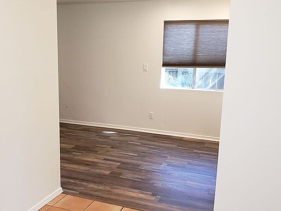 4th image of 2910 Morseman Ave #G