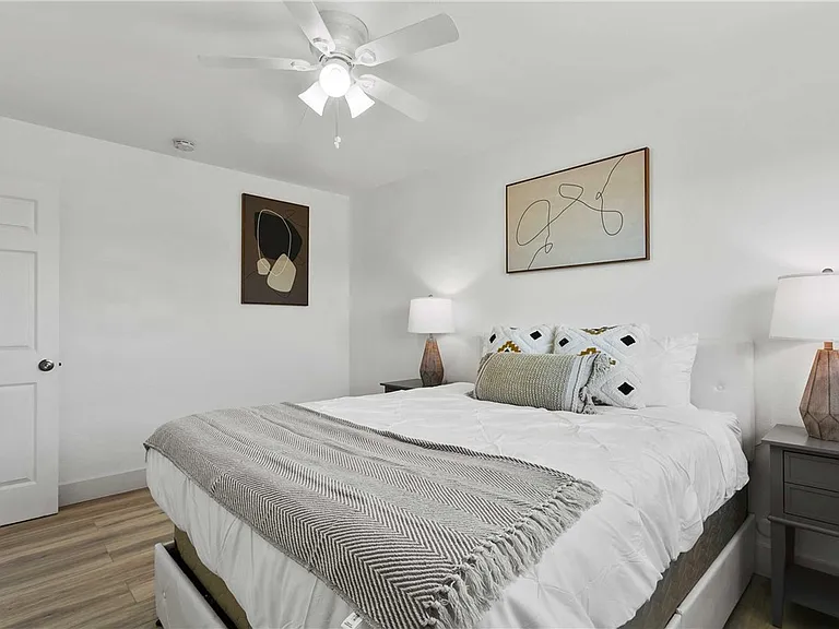 24282 Sunnybrook Cir — Photo 16