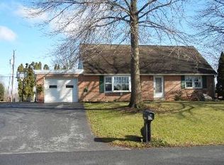 57 Redwood Cir, Leola, PA 17522
