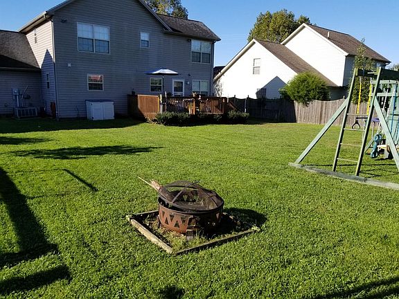 5th image of 220 Leann Ln