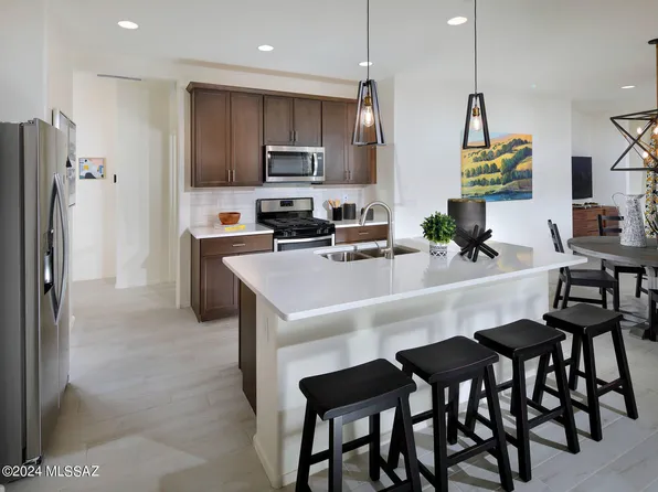 4787 E Greenway Wash Dr, Tucson, AZ 85706