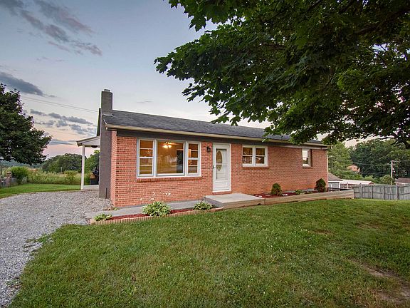 2nd image of 6241 Skyview Cir