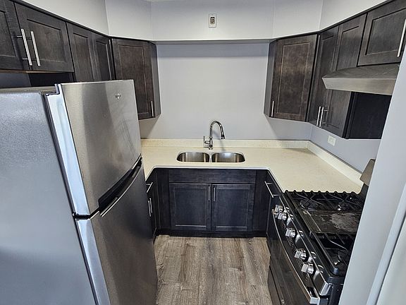 5th image of 2140 Kenilworth Ave Unit 201