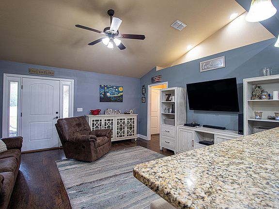 5th image of 21621 Bentwood Dr