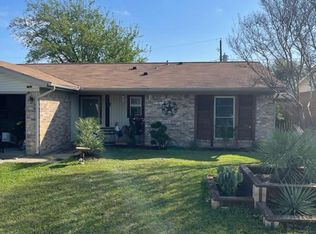 5914 Stardust Dr S, Watauga, TX 76148