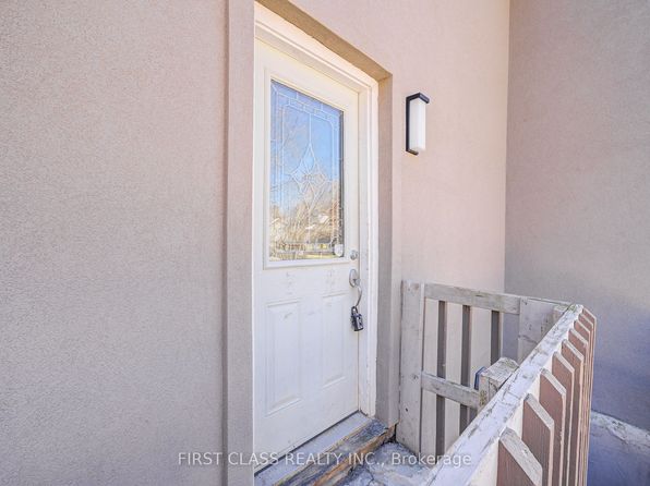 24 Colborne St W, Oshawa, ON L1G 1L4