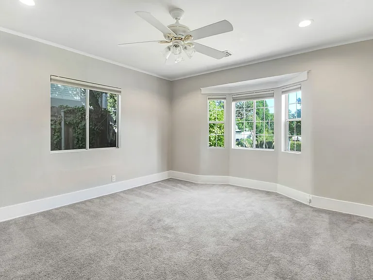 555 Avenue 64 — Photo 12