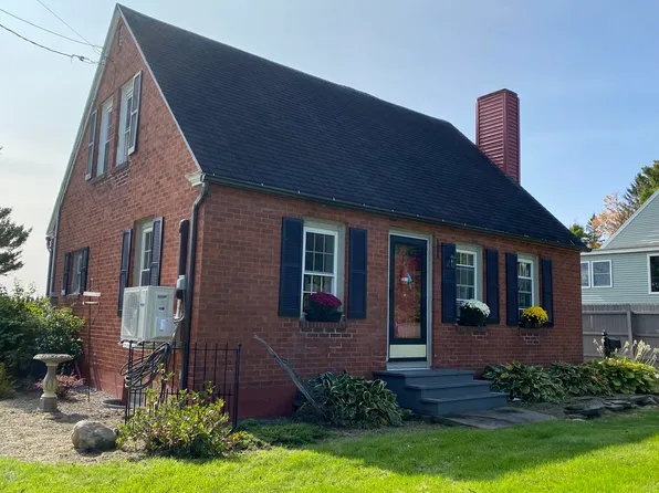 17 Caroline Avenue, Caribou, ME 04736