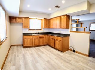 4550 N 71st St, Milwaukee, WI 53218