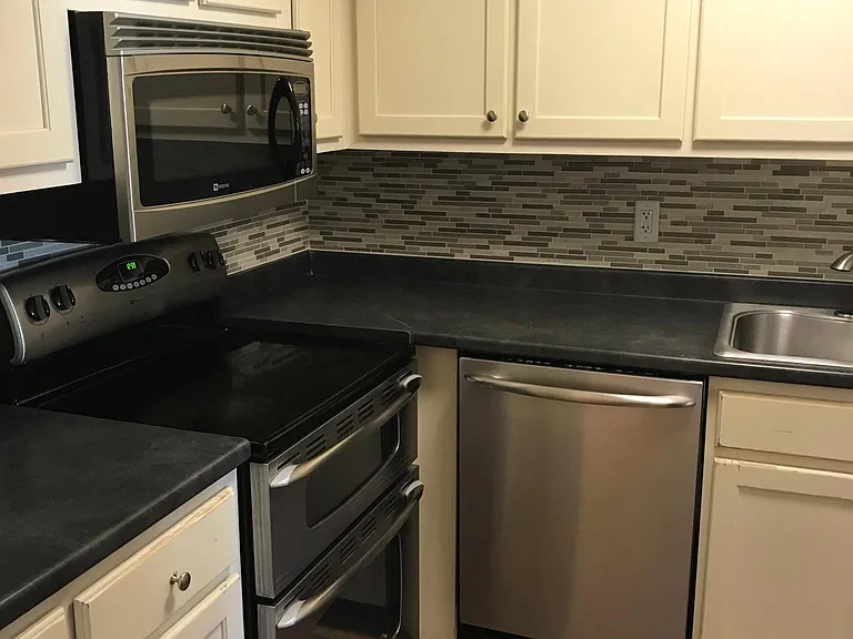 1900 Richard Jones Rd #U7 — Photo 8