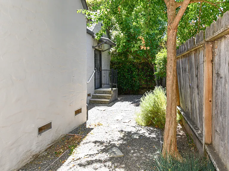 601 Seymour St #601 — Photo 24