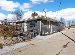 2630 Union Dr SW, Cedar Rapids, IA 52404