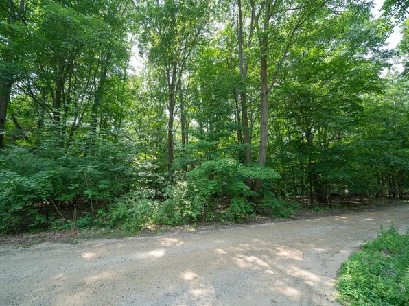 Maple St, South Haven, MI 49090