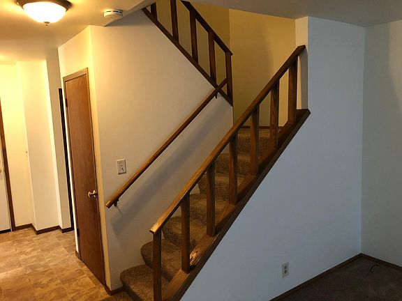 4th image of 8022 W Crawford Ave