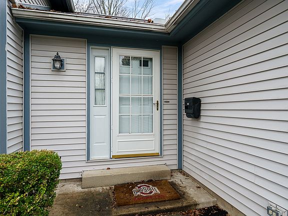3rd image of 4527 Williamsport Dr