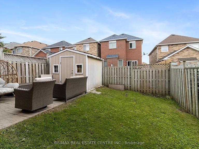 334 Perry Rd — Photo 37