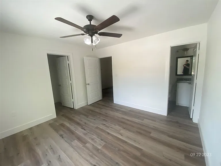 1-422 S Garrett Ct — Photo 17