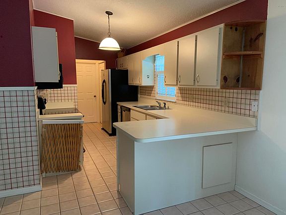 3rd image of 4421 NE 19th Ave