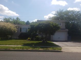 54 Frederick Pl, Old Bridge, NJ 08857