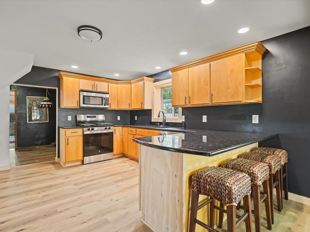 304 N 3rd St, Oregon, IL - View 6
