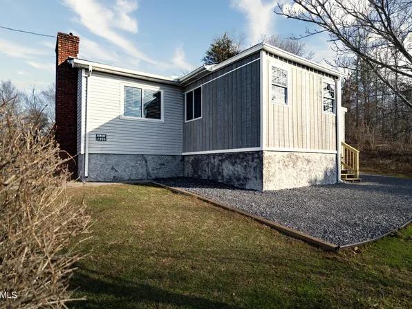 10039 Alex Bales Rd, Kodak, TN 37764